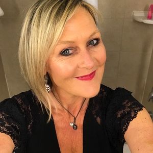 Meet your Posher, Eliza